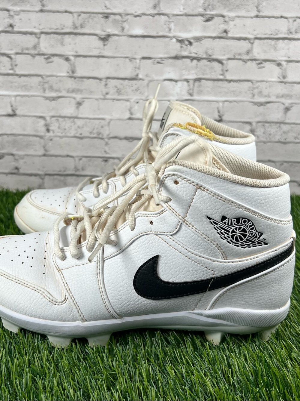 Nike Air Jordan 1 Retro MCS Baseball Cleats White Black AV5354-101 Mens Size 9